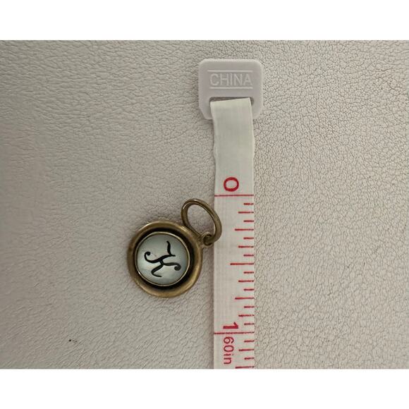 Waxing Poetic Letter "K" Insignia charm in brass and mother-of-pearl - Picture 4 of 4